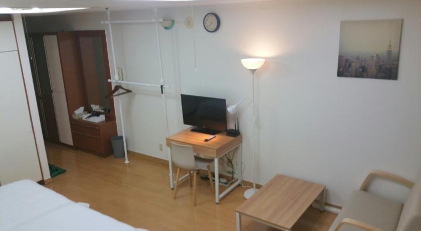 Andy House * Seoul